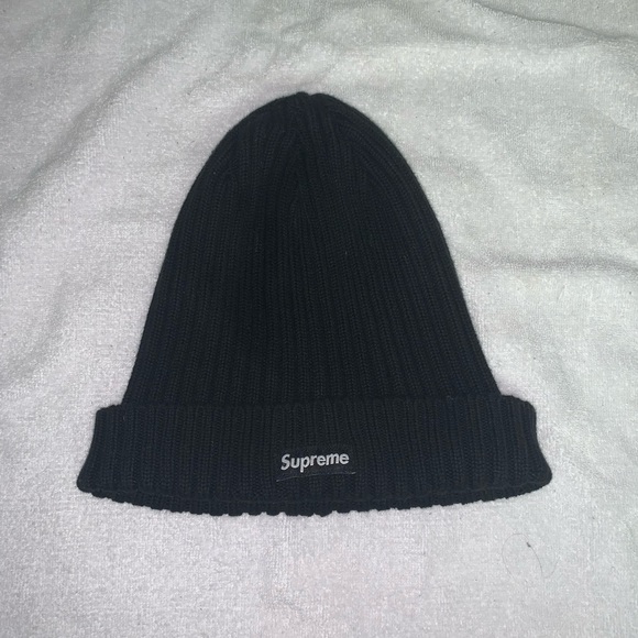 AUTHENTIC Supreme beanie (toque) - Picture 2 of 5
